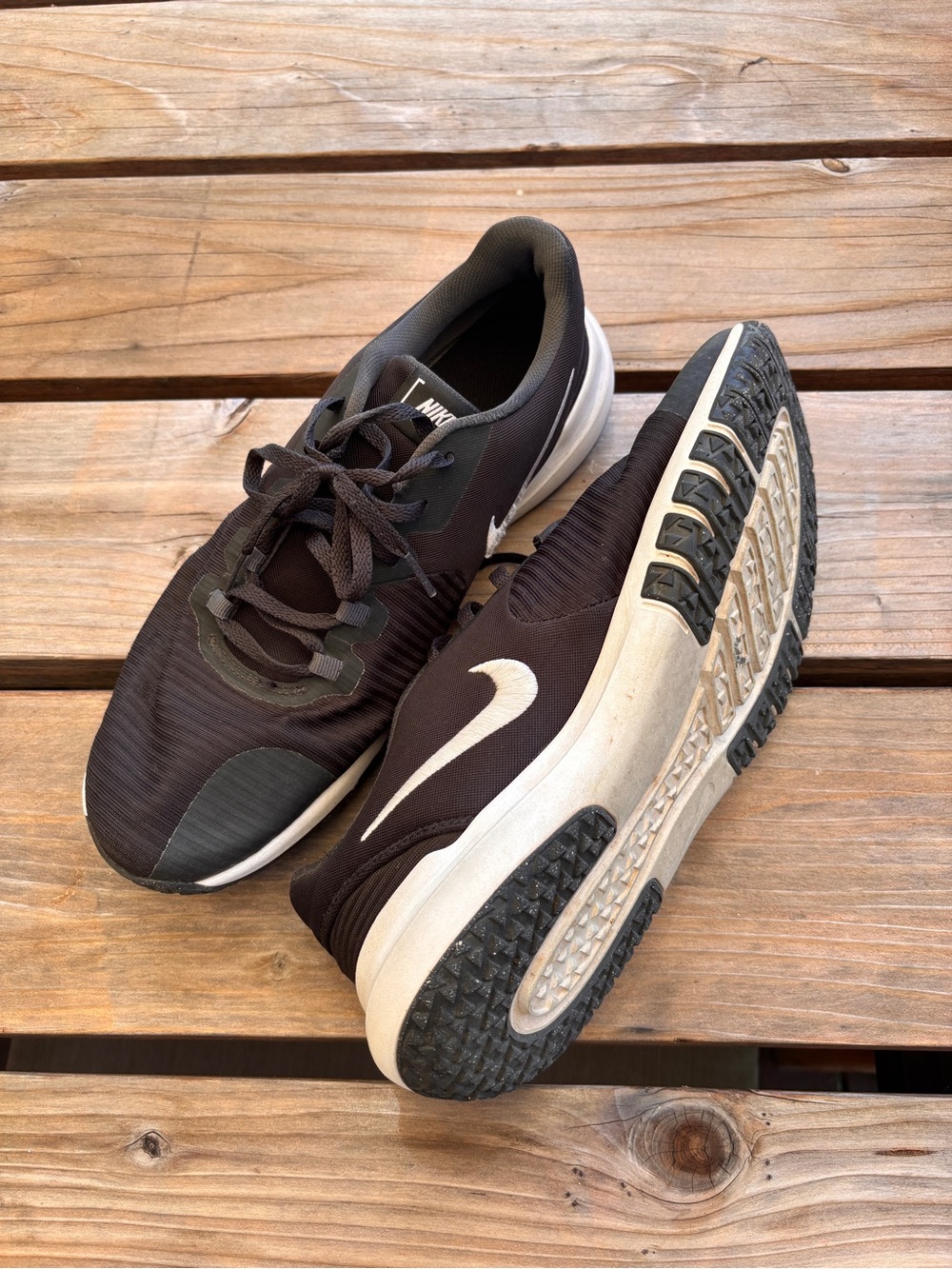 Nike Men’s Black Sneakers with White Swoosh